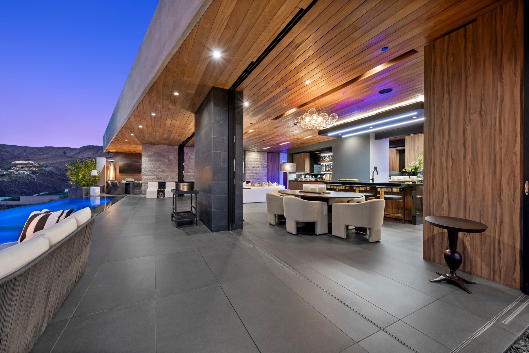  Extraordinary Architectural Masterpiece in Macdonald Highlands - 物件實景