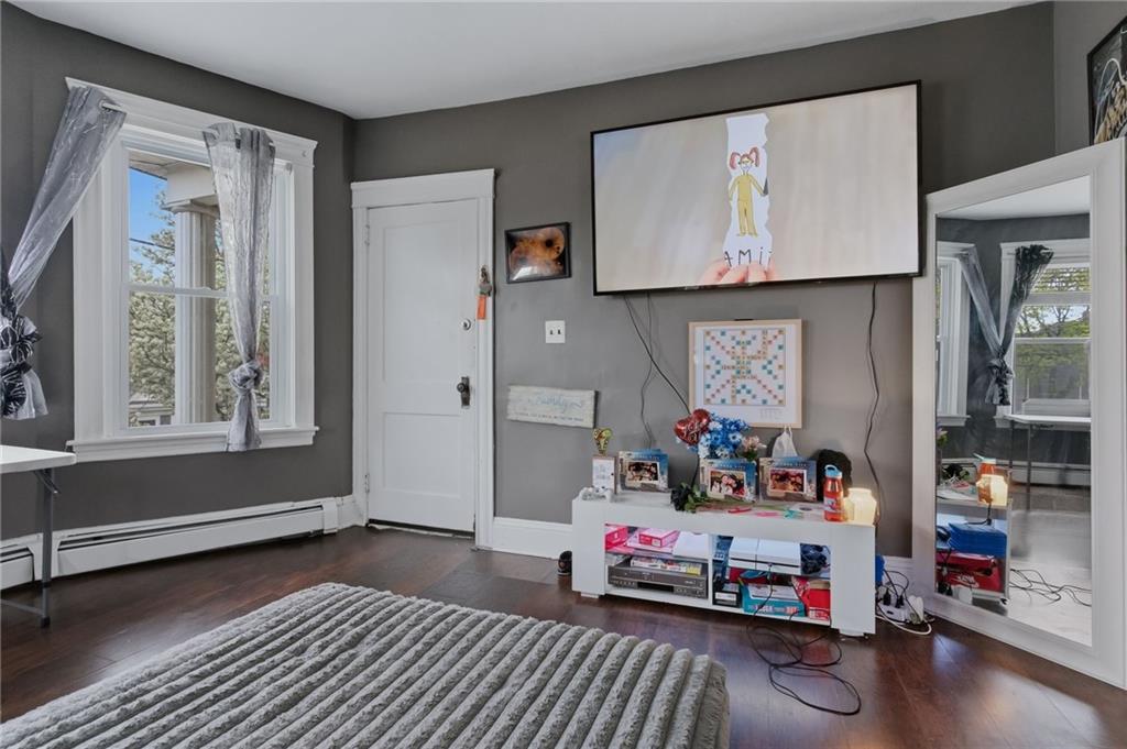 Pawtucket, Rhode Island, 02860, United States, 6 Bedrooms Bedrooms, ,2 BathroomsBathrooms,Residential,For Sale,2040708