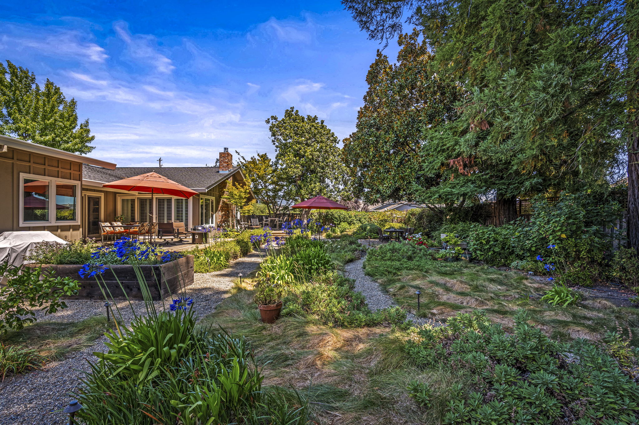  1597 Sulphur Springs Ave - 物件實景