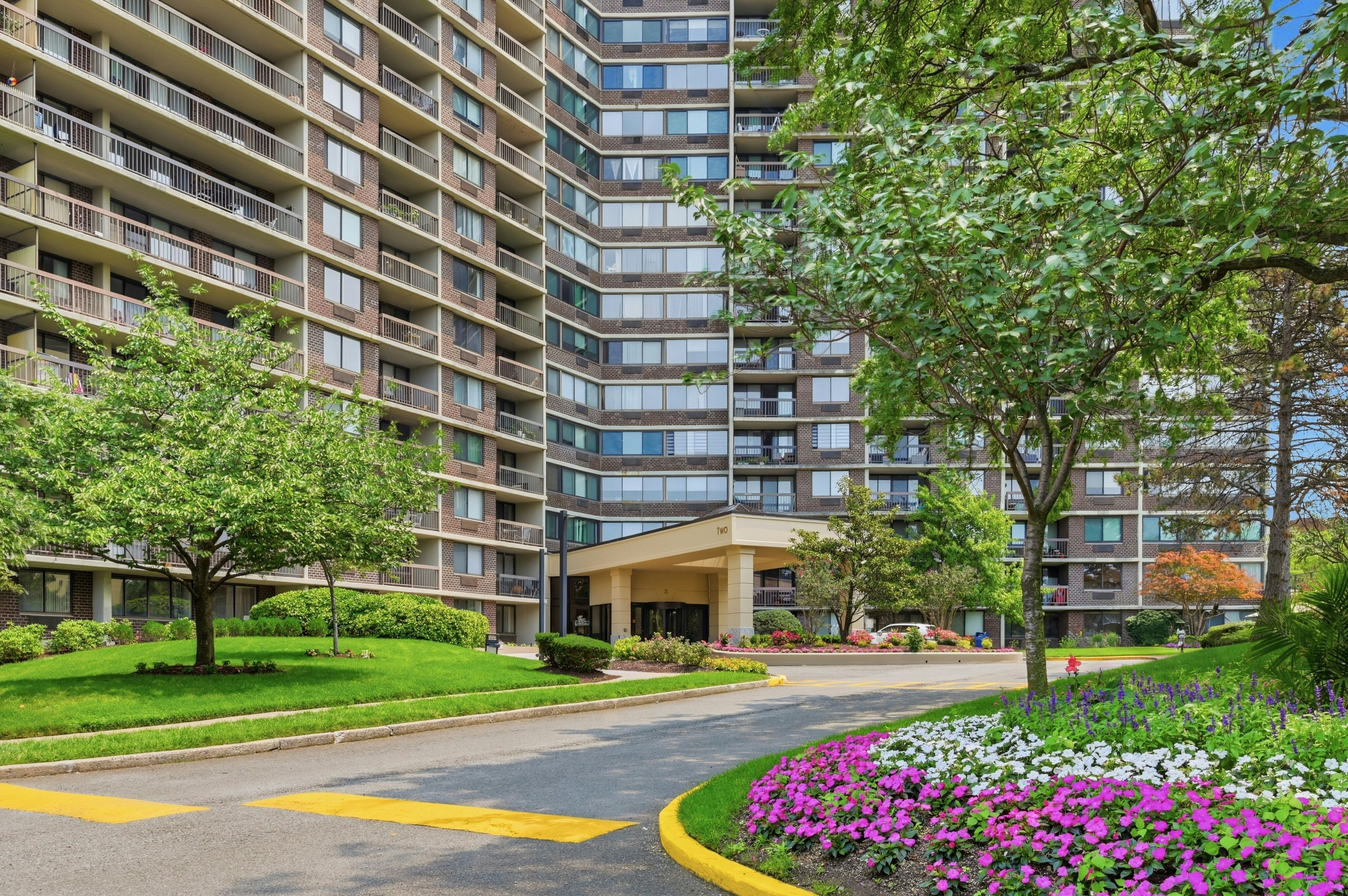  2 Bay Club Drive, Bayside, NY 11360 - 物件實景