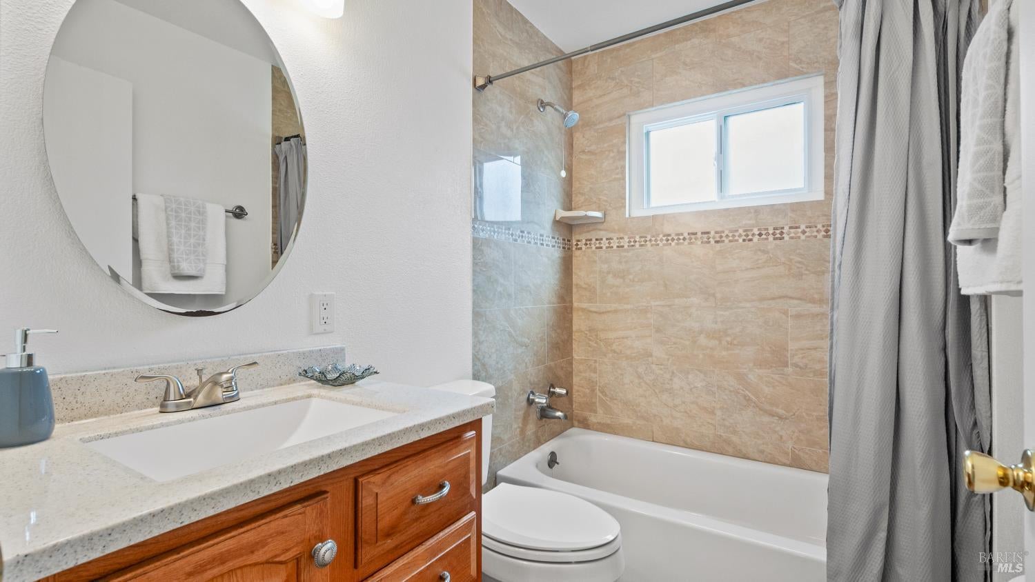 Vacaville, California, 95687, United States, 4 Bedrooms Bedrooms, ,2 BathroomsBathrooms,Residential,For Sale,1957766