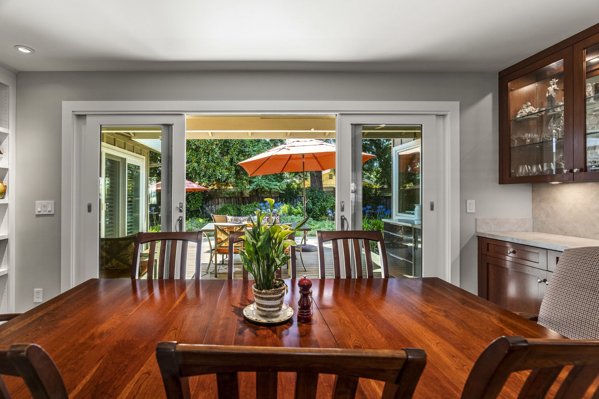  1597 Sulphur Springs Ave - 物件實景