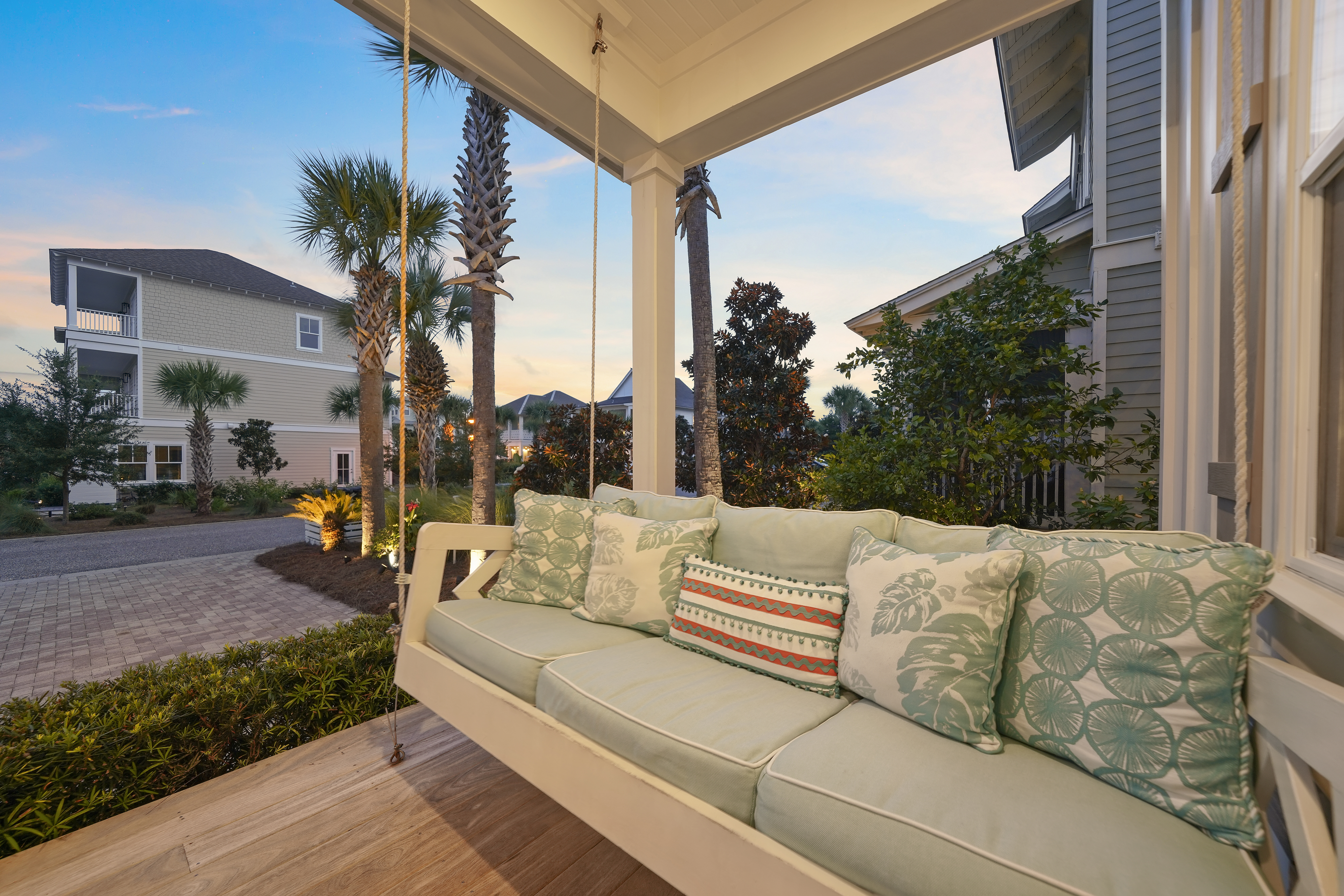  Versatile Multi-Level Retreat with Gulf Views & Pergola Deck - 物件實景