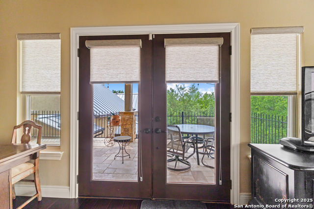 Bandera, Texas, 78003, United States, 2 Bedrooms Bedrooms, ,4 BathroomsBathrooms,Residential,For Sale,1784008