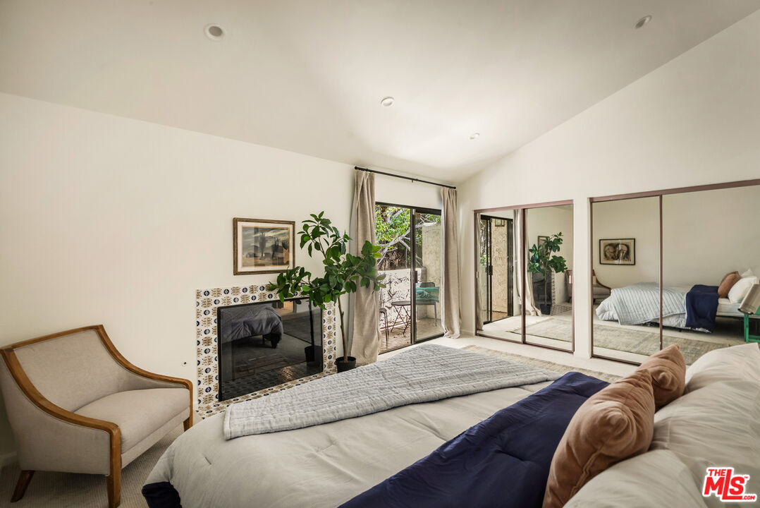 Los Angeles, California, 90025, United States, 3 Bedrooms Bedrooms, ,3 BathroomsBathrooms,Residential,For Sale,1987616