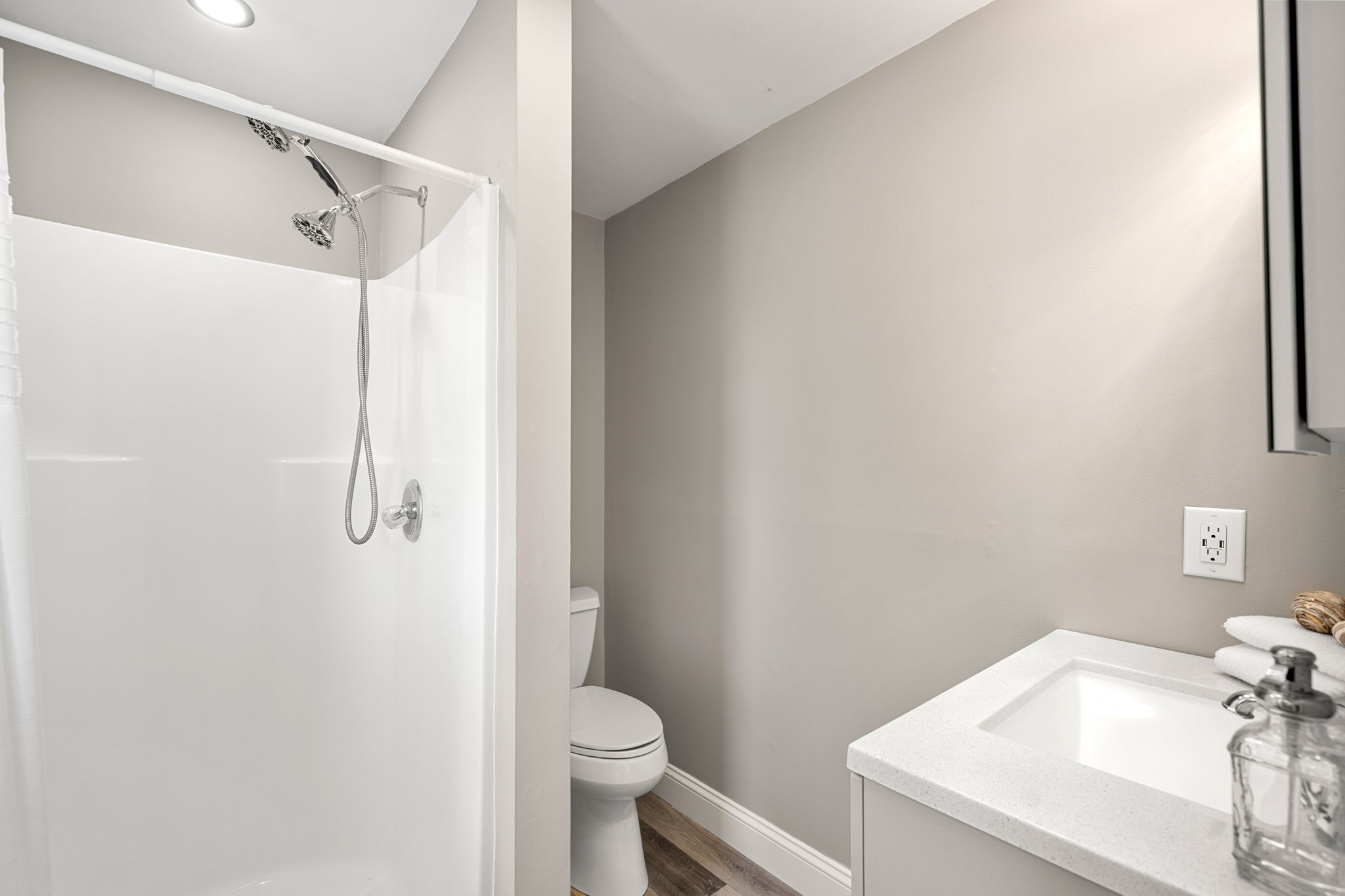  102 Kimball Rd, Amesbury, MA, 01913 - 物件實景