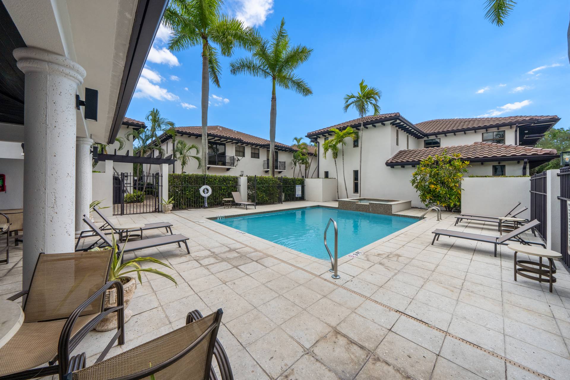  3036 Mcdonald Street, Miami, FL, 33133 - 物件實景