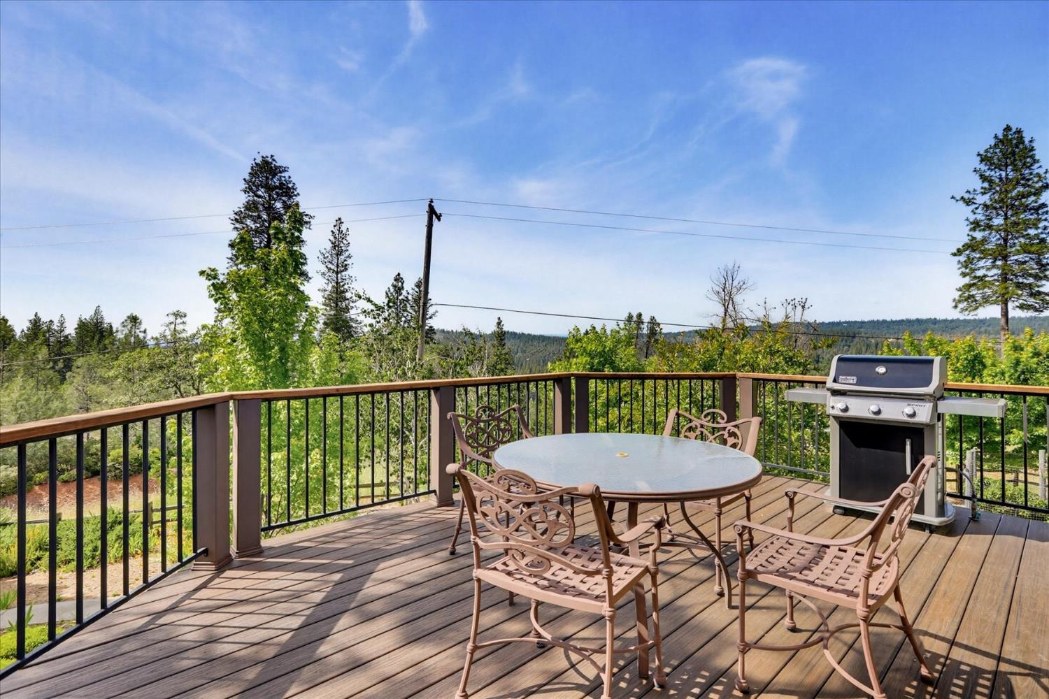 Grass Valley, California, 95945, United States, 3 Bedrooms Bedrooms, ,2 BathroomsBathrooms,Residential,For Sale,2048773