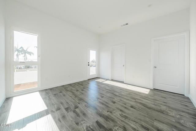 Los Angeles, California, 90022, United States, 14 Bedrooms Bedrooms, ,10 BathroomsBathrooms,Residential,For Sale,1835288