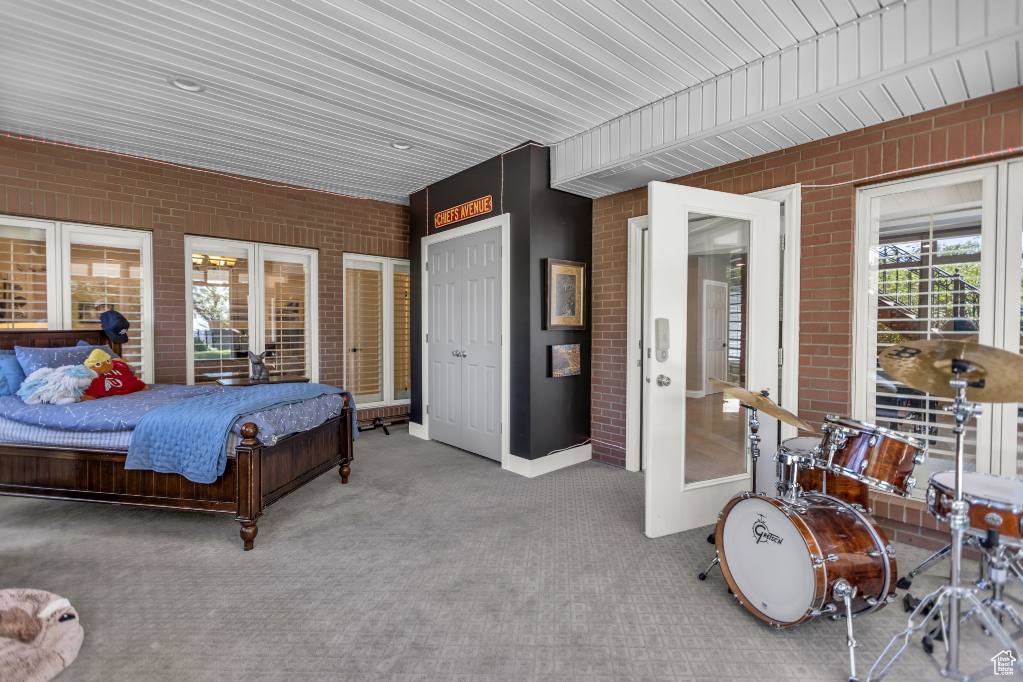 Salt Lake City, Utah, 84103, United States, 7 Bedrooms Bedrooms, ,4 BathroomsBathrooms,Residential,For Sale,1907305