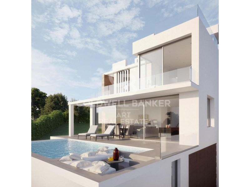 Estepona, Andalusia, ES, 4 Bedrooms Bedrooms, ,3 BathroomsBathrooms,Residential,For Sale,1805490