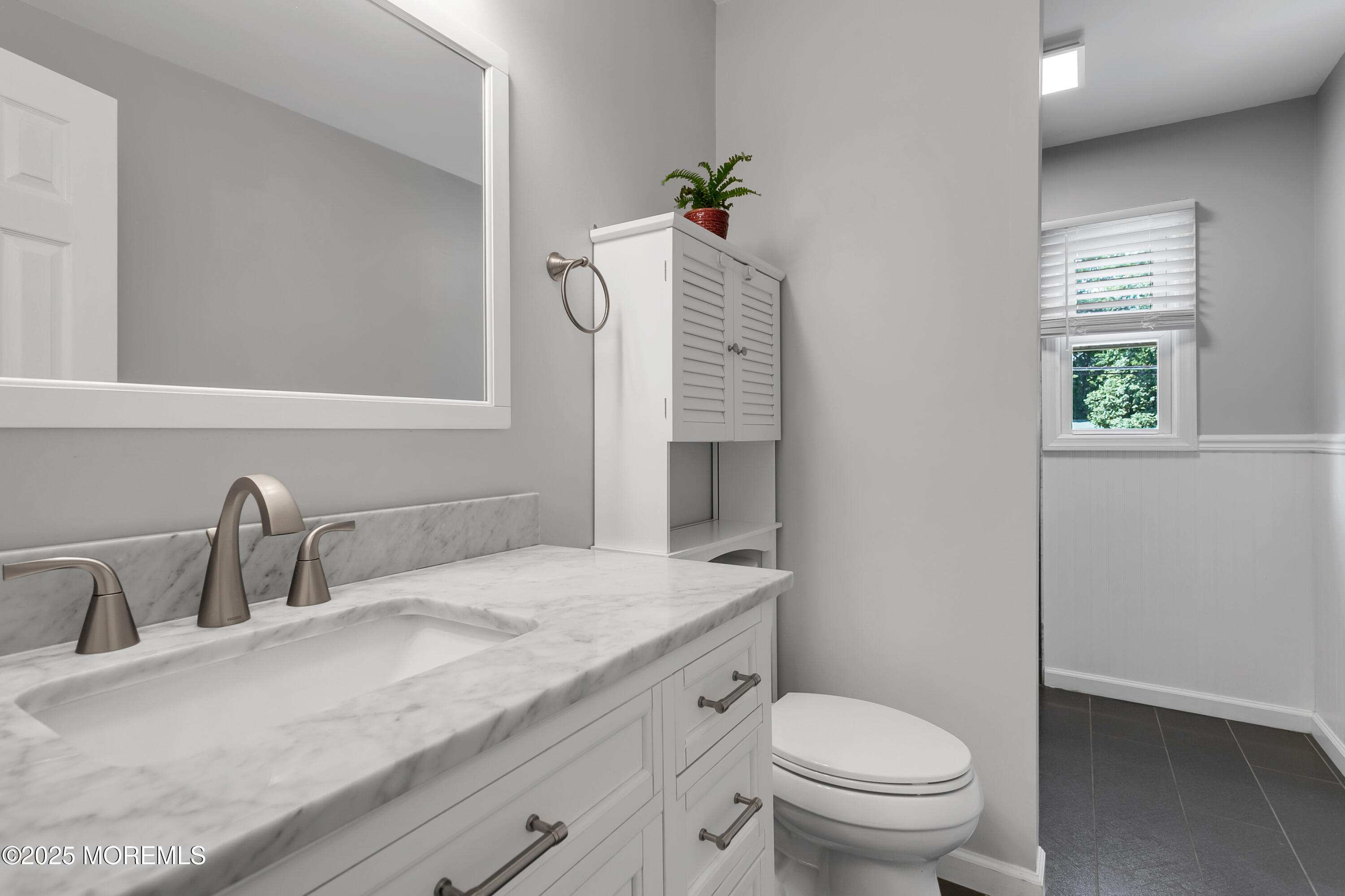Atlantic Highlands, New Jersey, 07716, United States, 3 Bedrooms Bedrooms, ,2 BathroomsBathrooms,Residential,For Sale,1921380