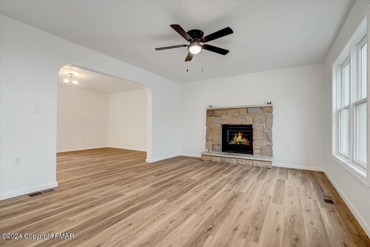 Stroudsburg, Pennsylvania, 18360, United States, 4 Bedrooms Bedrooms, ,3 BathroomsBathrooms,Residential,For Sale,1858259