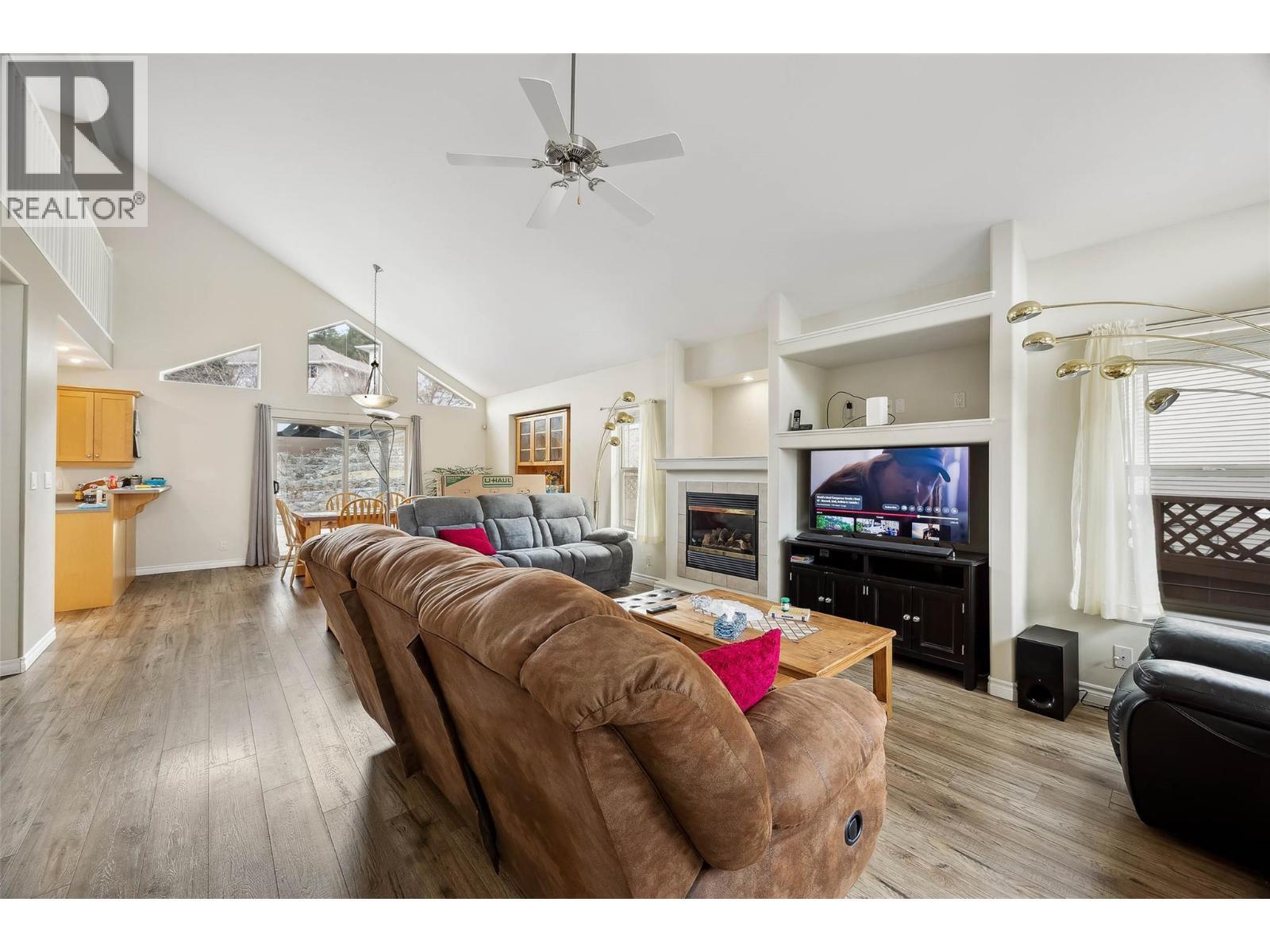 KAMLOOPS, British Columbia, V1S 1X9, CA, 4 Bedrooms Bedrooms, ,2 BathroomsBathrooms,Residential,For Sale,1950307