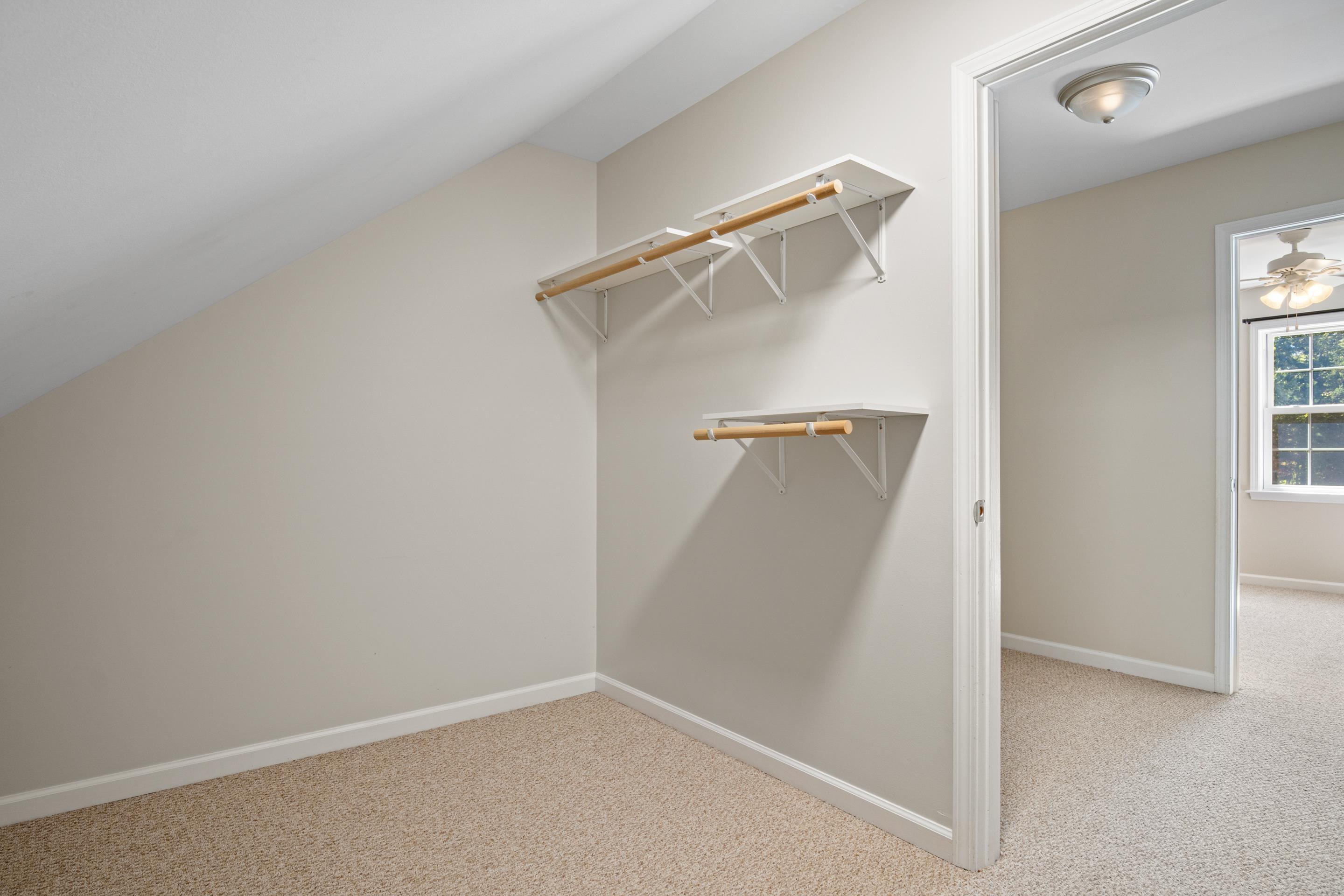 Blacksburg, Virginia, 24060, United States, 3 Bedrooms Bedrooms, ,4 BathroomsBathrooms,Residential,For Sale,1961376