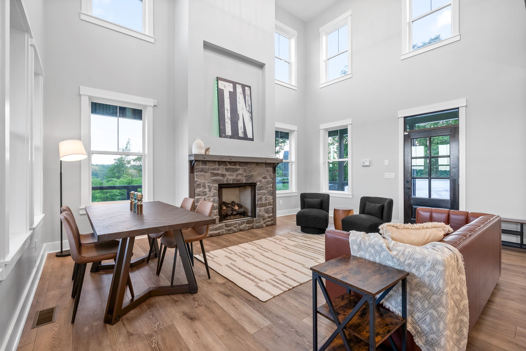 Smithville, Tennessee, 37166, United States, 3 Bedrooms Bedrooms, ,4 BathroomsBathrooms,Residential,For Sale,1935020
