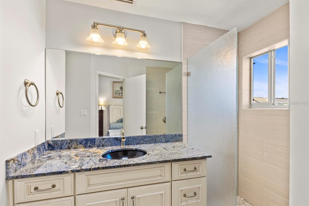Longboat Key, Florida, 34228, United States, 2 Bedrooms Bedrooms, ,3 BathroomsBathrooms,Residential,For Sale,1743493
