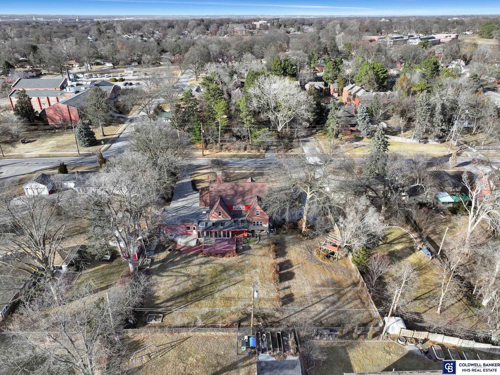 Lincoln, Nebraska, 68510, United States, 6 Bedrooms Bedrooms, ,2 BathroomsBathrooms,Residential,For Sale,1796246