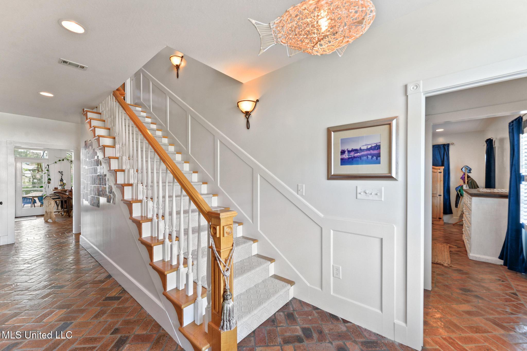 Pass Christian, Mississippi, 39571, United States, 5 Bedrooms Bedrooms, ,7 BathroomsBathrooms,Residential,For Sale,1989157