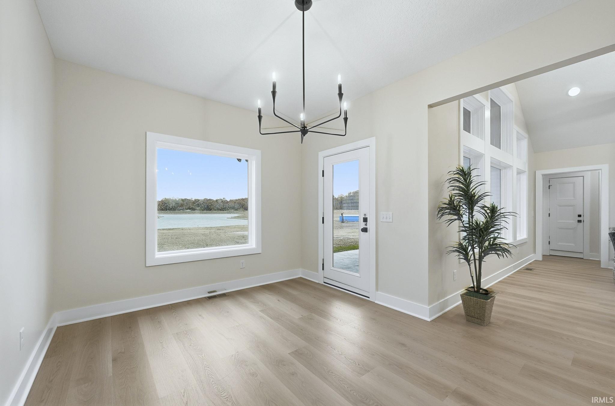 Fort Wayne, Indiana, 46835, United States, 3 Bedrooms Bedrooms, ,2 BathroomsBathrooms,Residential,For Sale,1980547