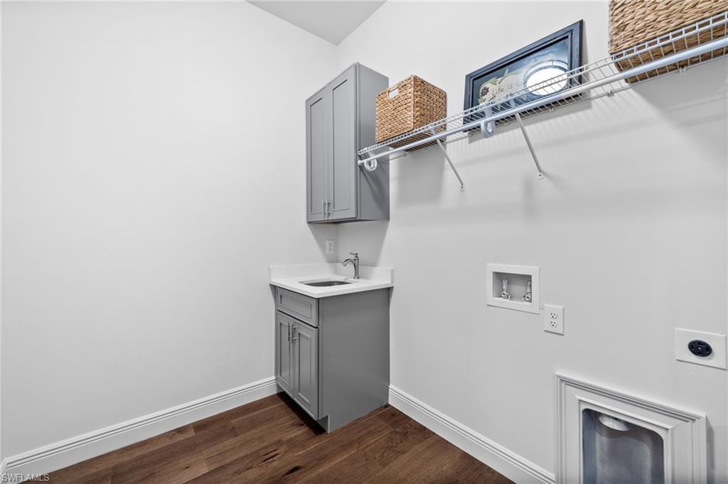 Fort Myers, Florida, 33905, United States, 3 Bedrooms Bedrooms, ,3 BathroomsBathrooms,Residential,For Sale,1865209