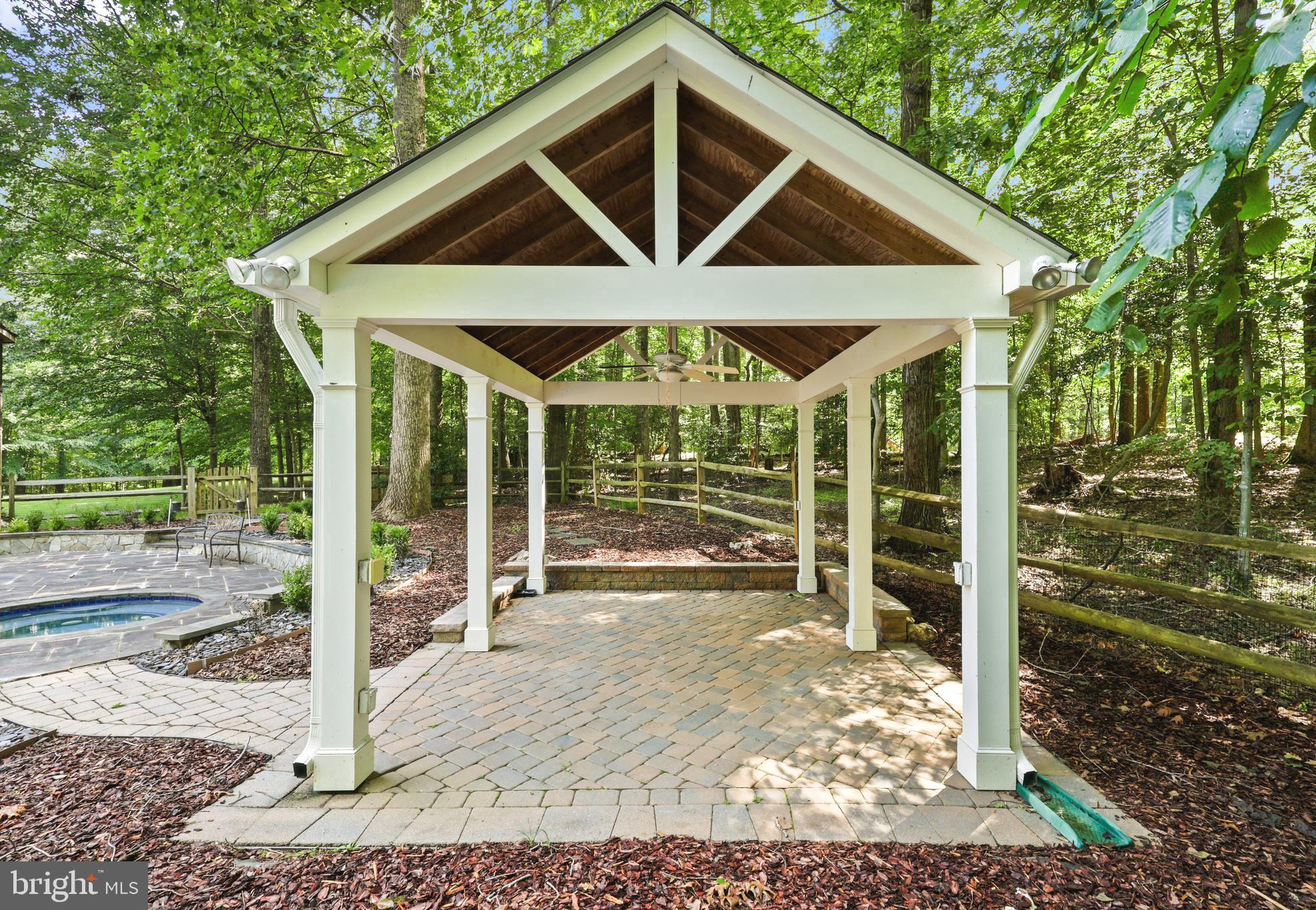 Fairfax Station, Virginia, 22039, United States, 5 Bedrooms Bedrooms, ,6 BathroomsBathrooms,Residential,For Sale,1981380