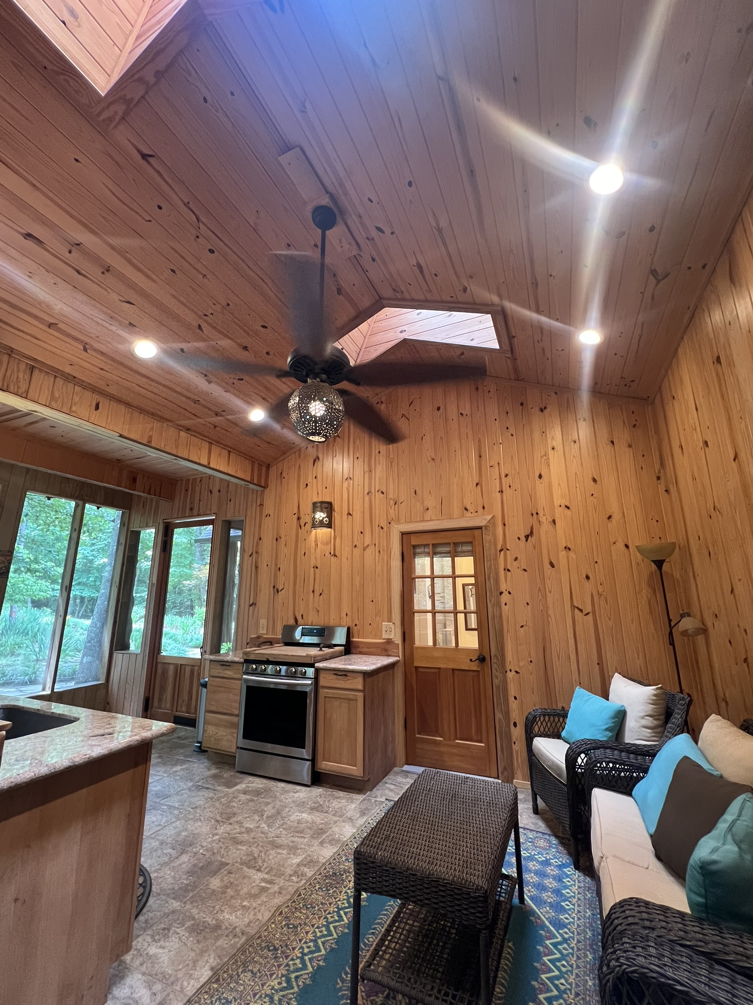 Mena, Arkansas, 71953, United States, 3 Bedrooms Bedrooms, ,3 BathroomsBathrooms,Residential,For Sale,1979119