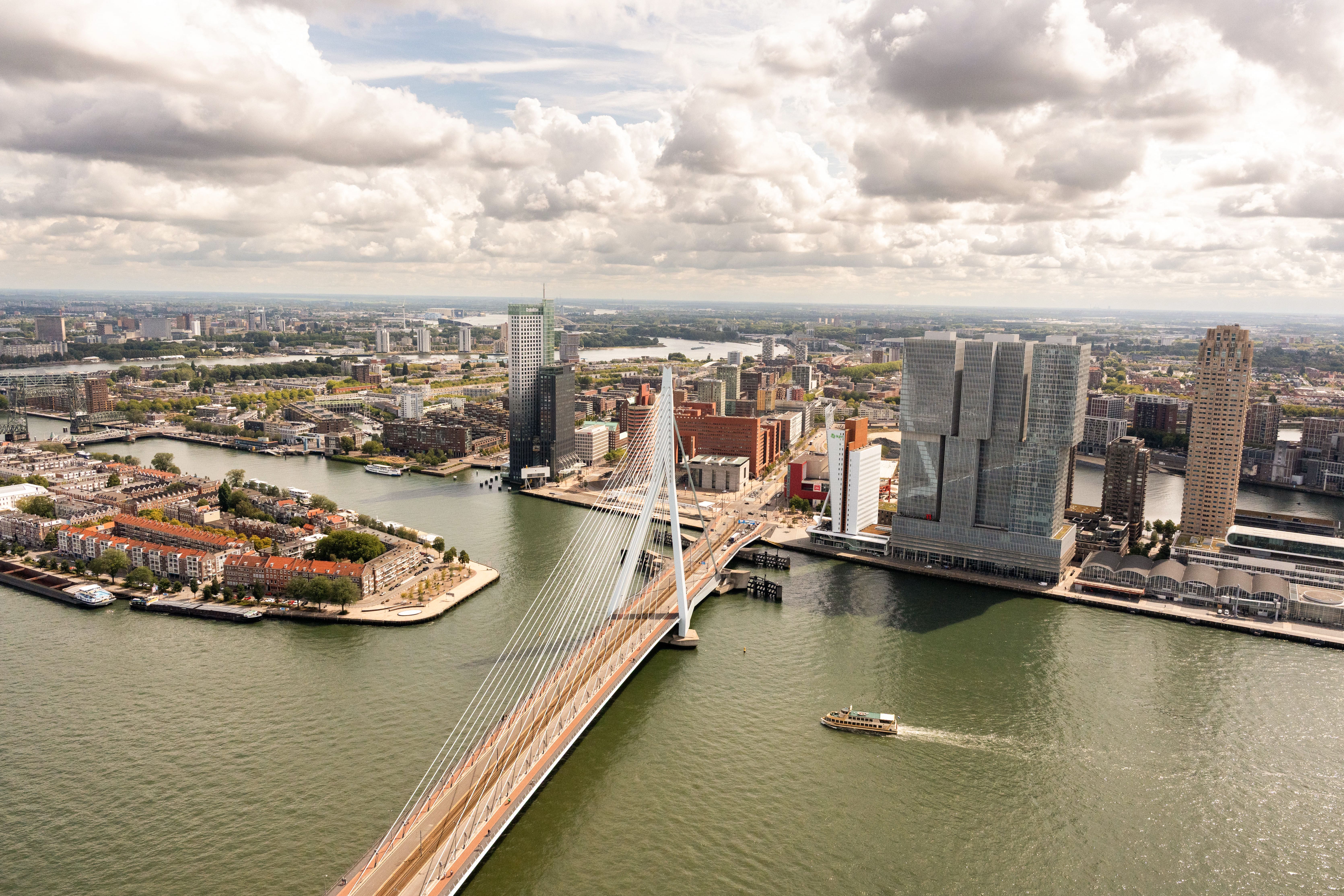  EEN BUITENGEWONE PENTHOUSE-RESIDENTIE MET TERRASSEN RONDOM EN EEN ADEMBENEMEND 3 - 物件實景