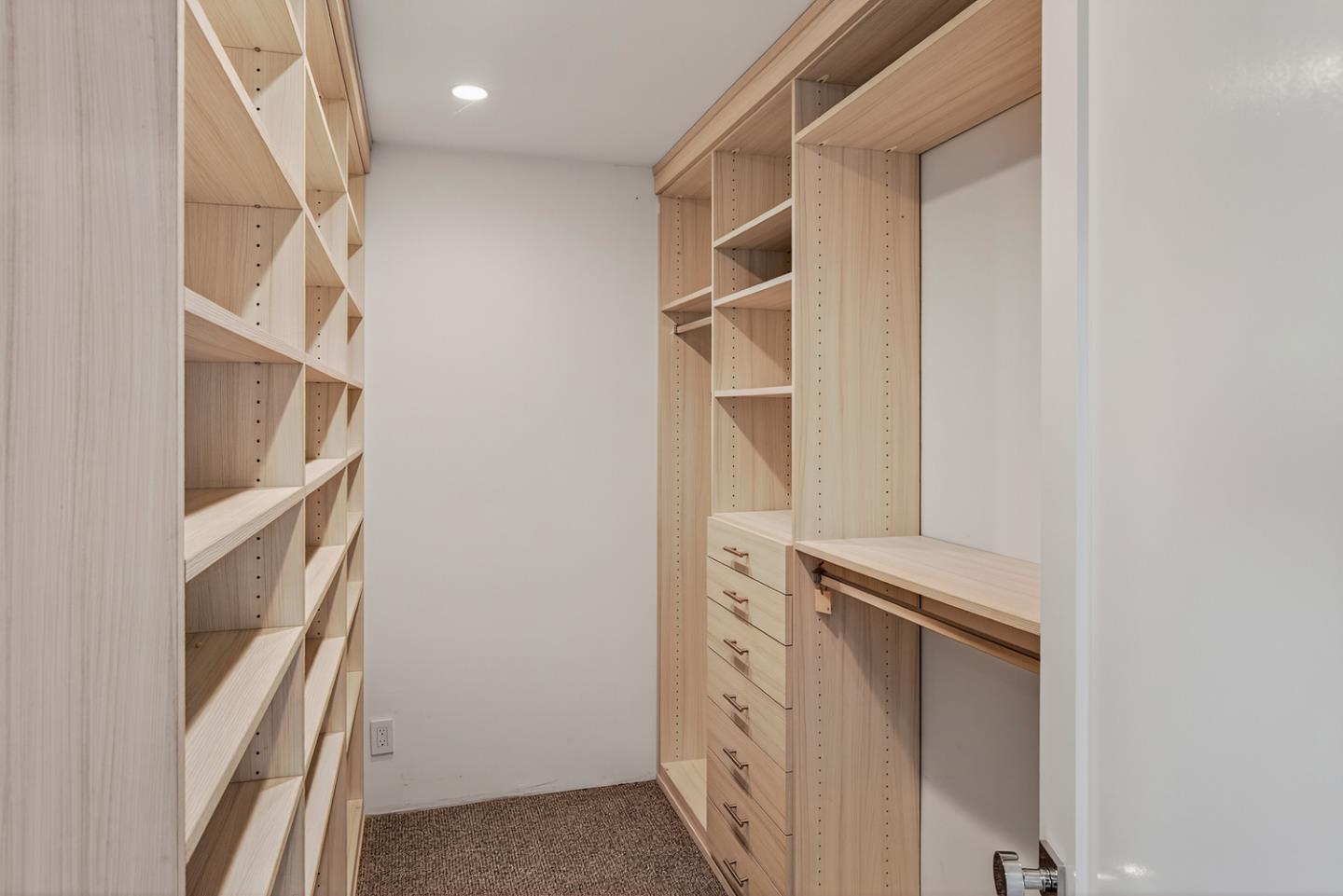 Hillsborough, California, 94010, United States, 3 Bedrooms Bedrooms, ,4 BathroomsBathrooms,Residential,For Sale,1989109