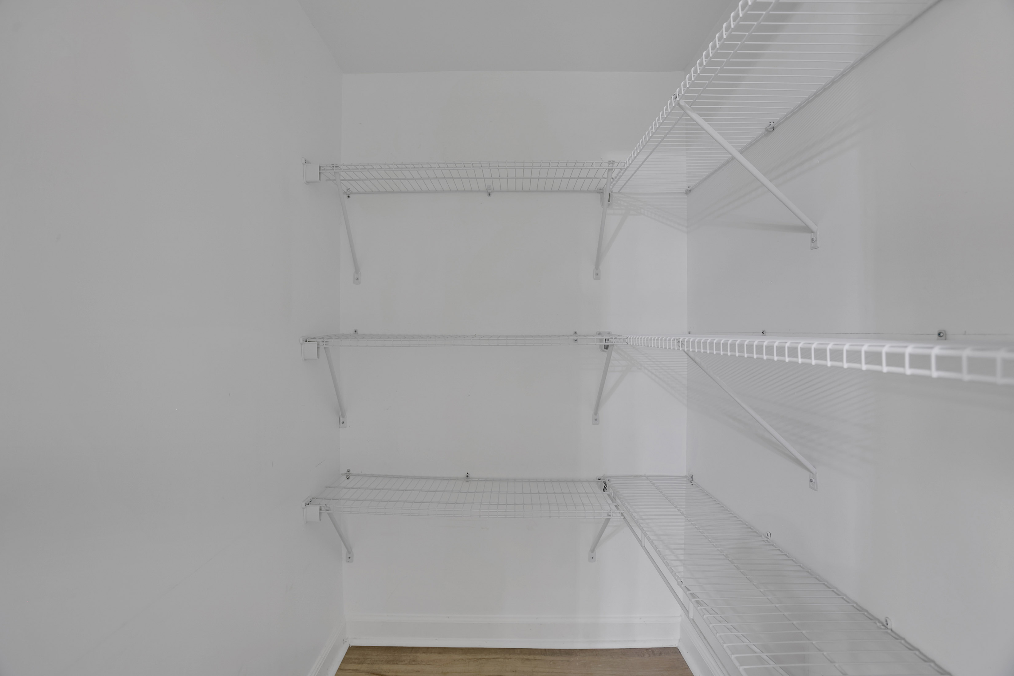  Renovated, End-Unit Townhome with Private Patio - 物件實景
