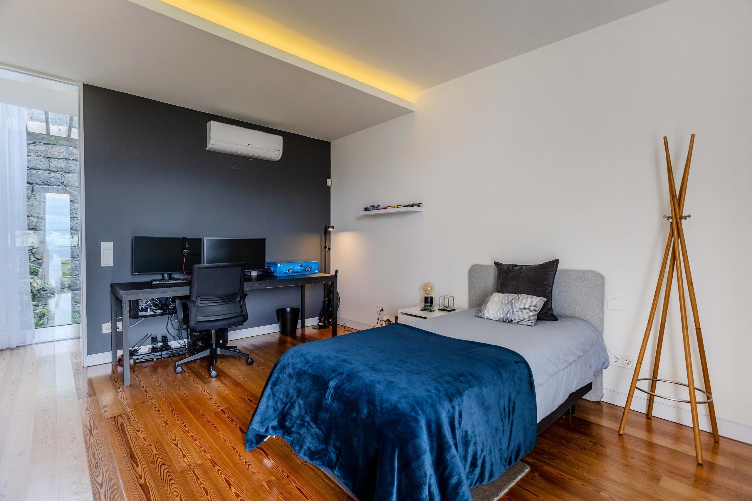 Ponta Delgada, Ilha de São Miguel, 9560-501, PT, 3 Bedrooms Bedrooms, ,4 BathroomsBathrooms,Residential,For Sale,1826448