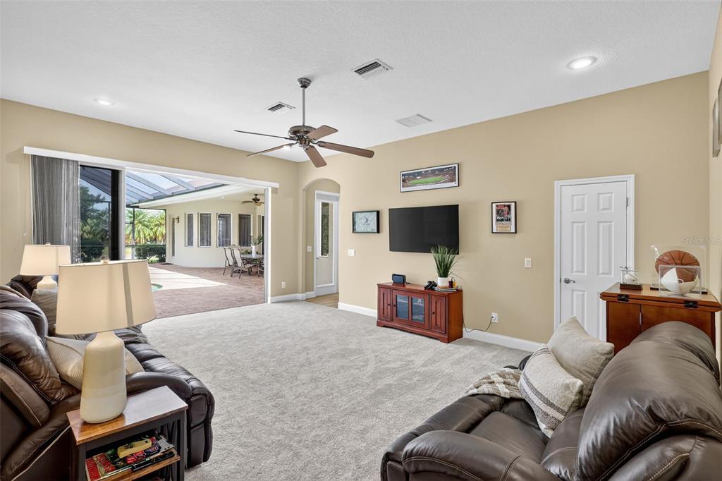 Bradenton, Florida, 34212, United States, 4 Bedrooms Bedrooms, ,3 BathroomsBathrooms,Residential,For Sale,1991075