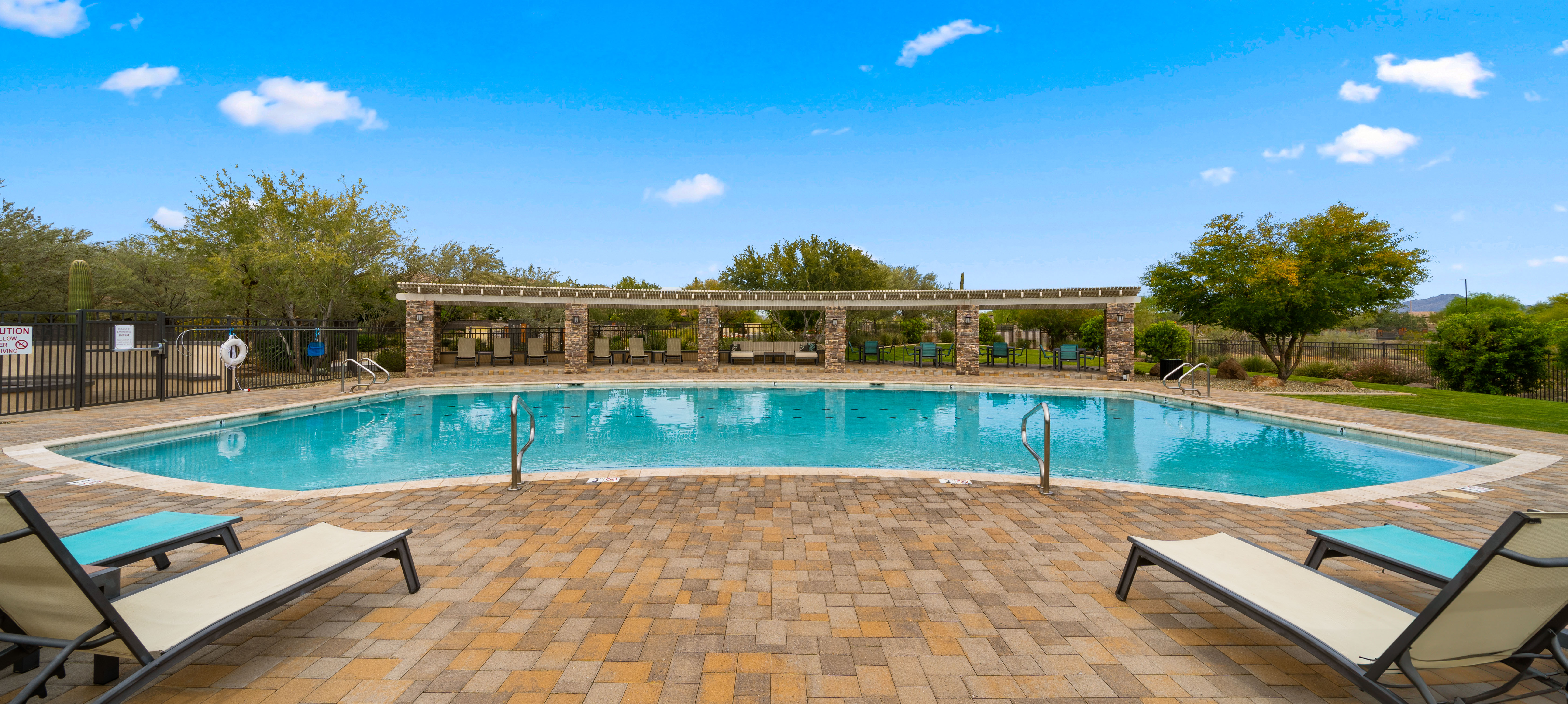  4724 E Parkside Lane  Phoenix, AZ - 物件實景