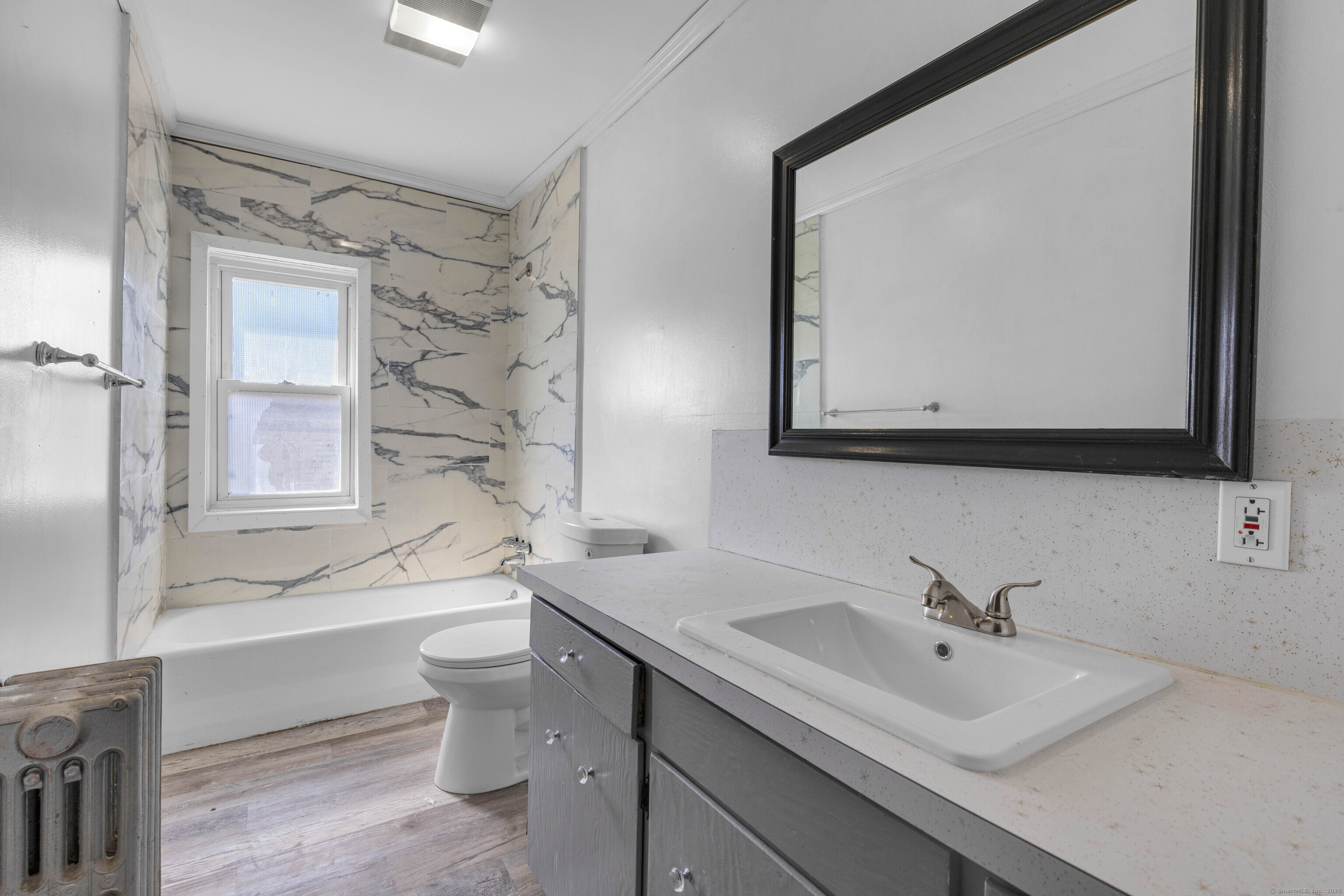 Manchester, Connecticut, 06040, United States, 8 Bedrooms Bedrooms, ,3 BathroomsBathrooms,Residential,For Sale,1957488