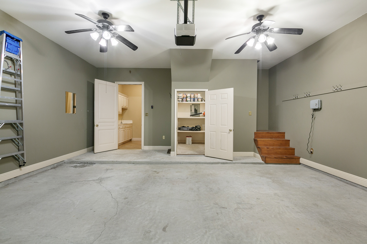 Baton Rouge, Louisiana, 70810, United States, 3 Bedrooms Bedrooms, ,3 BathroomsBathrooms,Residential,For Sale,1917502