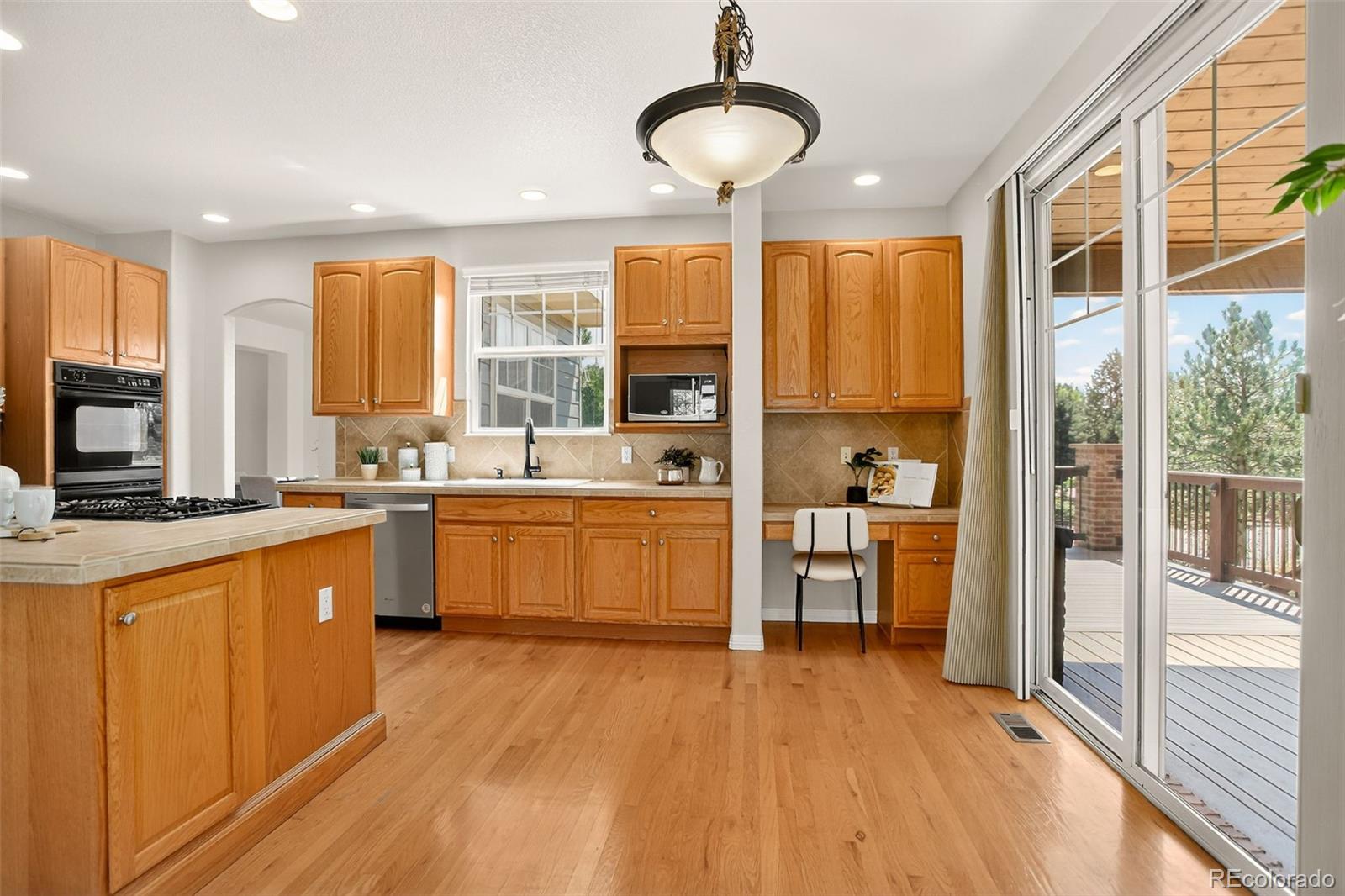 Aurora, Colorado, 80016, United States, 4 Bedrooms Bedrooms, ,4 BathroomsBathrooms,Residential,For Sale,1918774