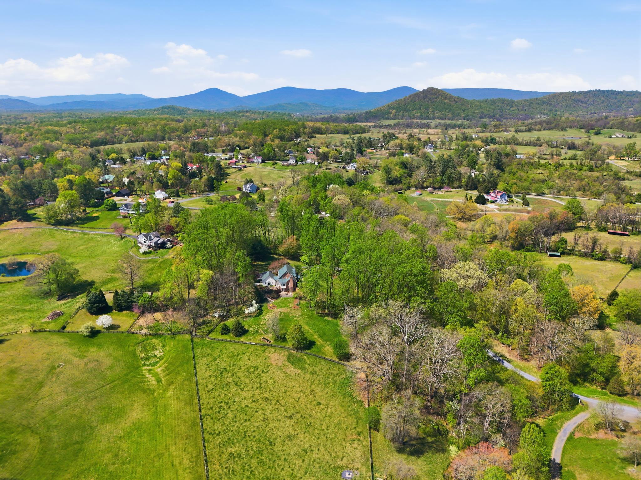  4722 S Cowpasture Lane S, Hume, VA, 22639 - 物件實景