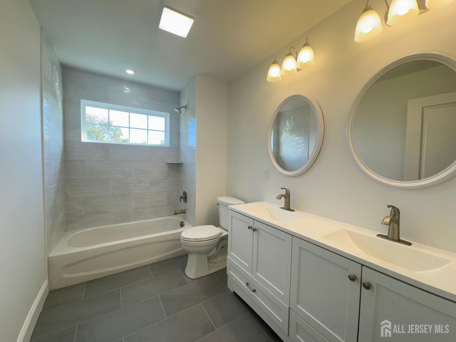 Sayreville, New Jersey, 08857, United States, 4 Bedrooms Bedrooms, ,3 BathroomsBathrooms,Residential,For Sale,1981963