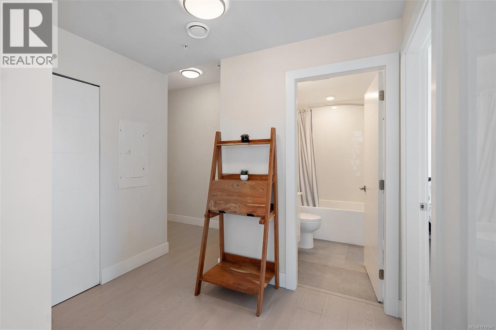 VIEW ROYAL, British Columbia, V9A 2P8, CA, 2 Bedrooms Bedrooms, ,2 BathroomsBathrooms,Residential,For Sale,1949465
