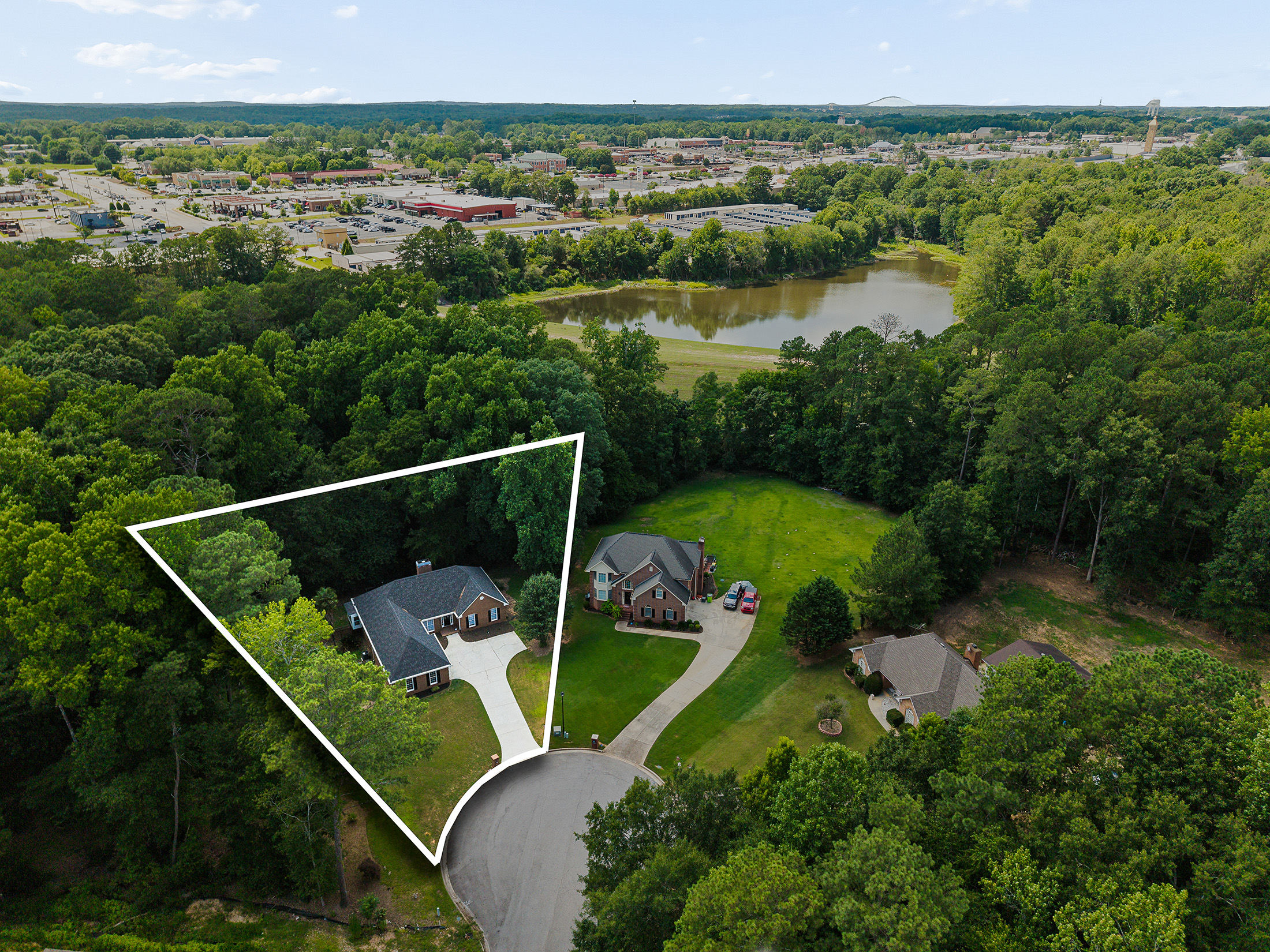  Beautifully Refreshed Ranch Nestled on an Expansive Cul-de-sac Lot - 物件實景