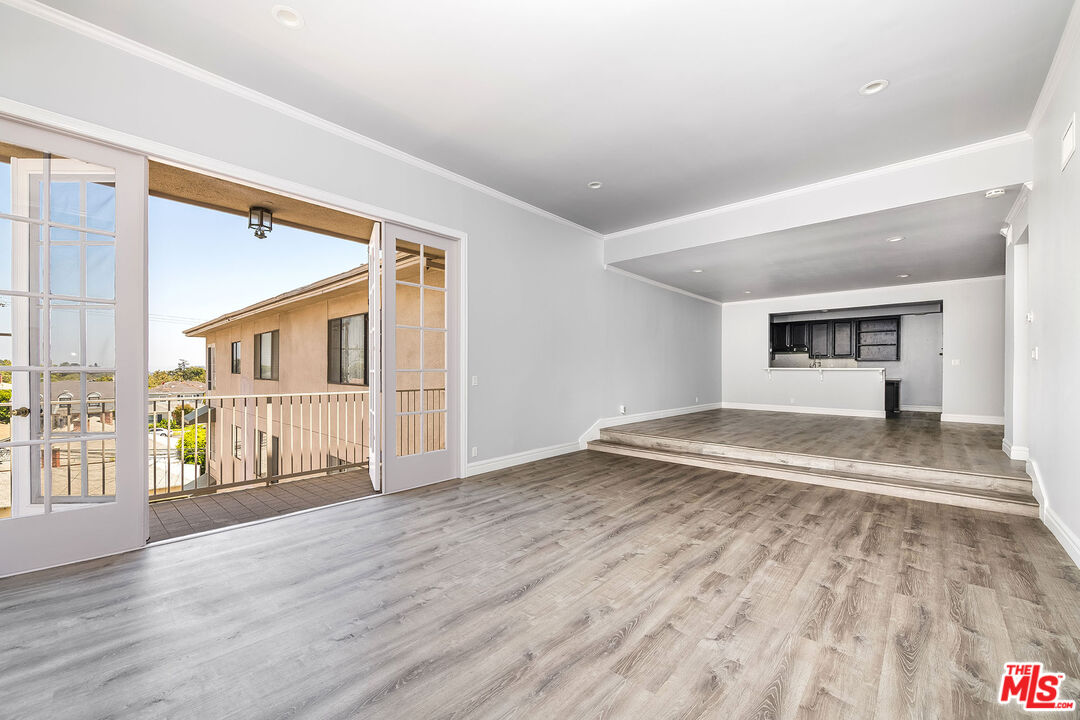 Los Angeles, California, 90024, United States, 2 Bedrooms Bedrooms, ,2 BathroomsBathrooms,Residential,For Sale,1908250
