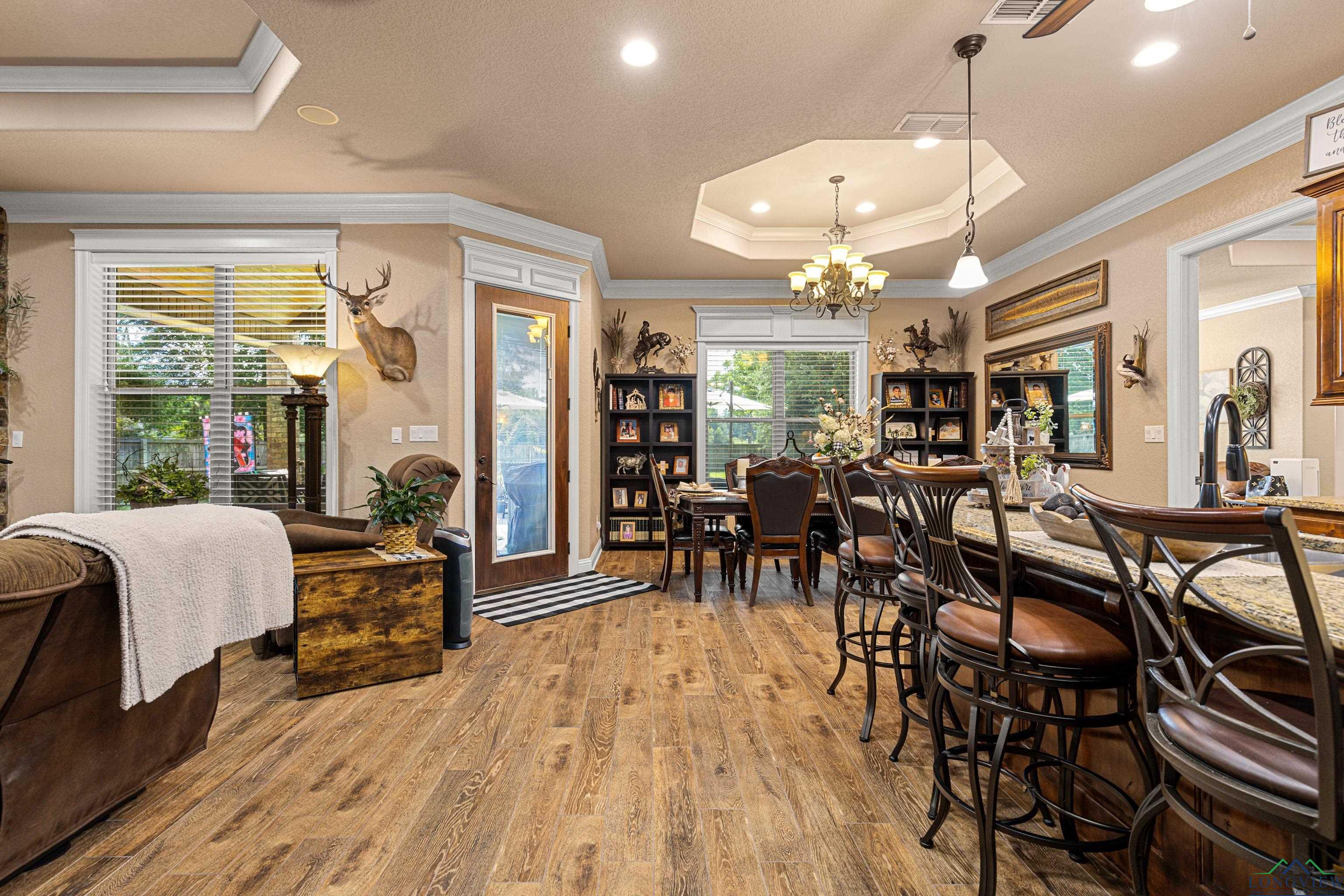 Longview, Texas, 75605, United States, 5 Bedrooms Bedrooms, ,3 BathroomsBathrooms,Residential,For Sale,1827224