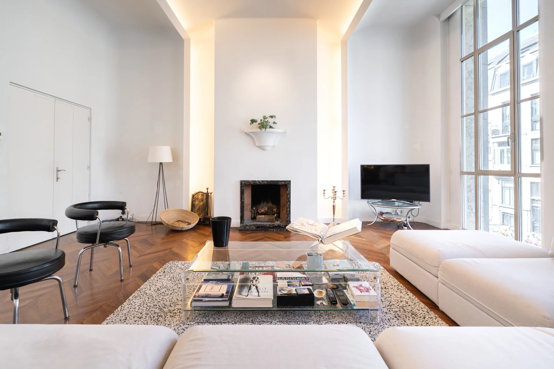 Ixelles, 1050, BE, 5 Bedrooms Bedrooms, ,4 BathroomsBathrooms,Residential,For Sale,2002272