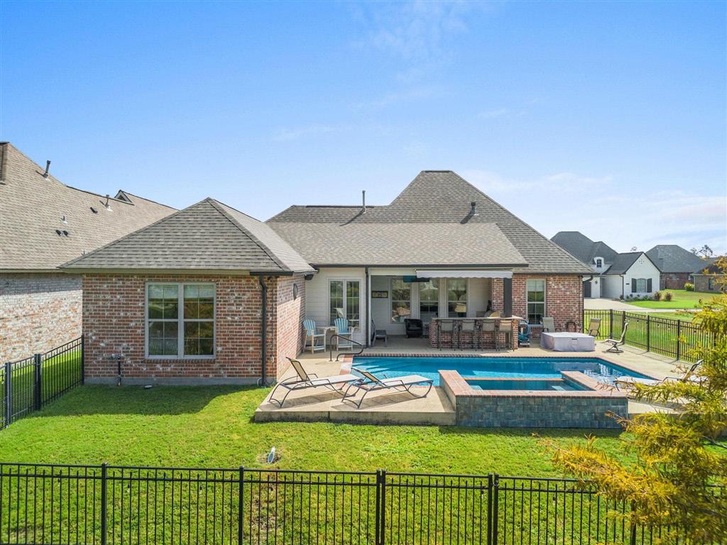 Lake Charles, Louisiana, 70605, United States, 4 Bedrooms Bedrooms, ,3 BathroomsBathrooms,Residential,For Sale,1984482