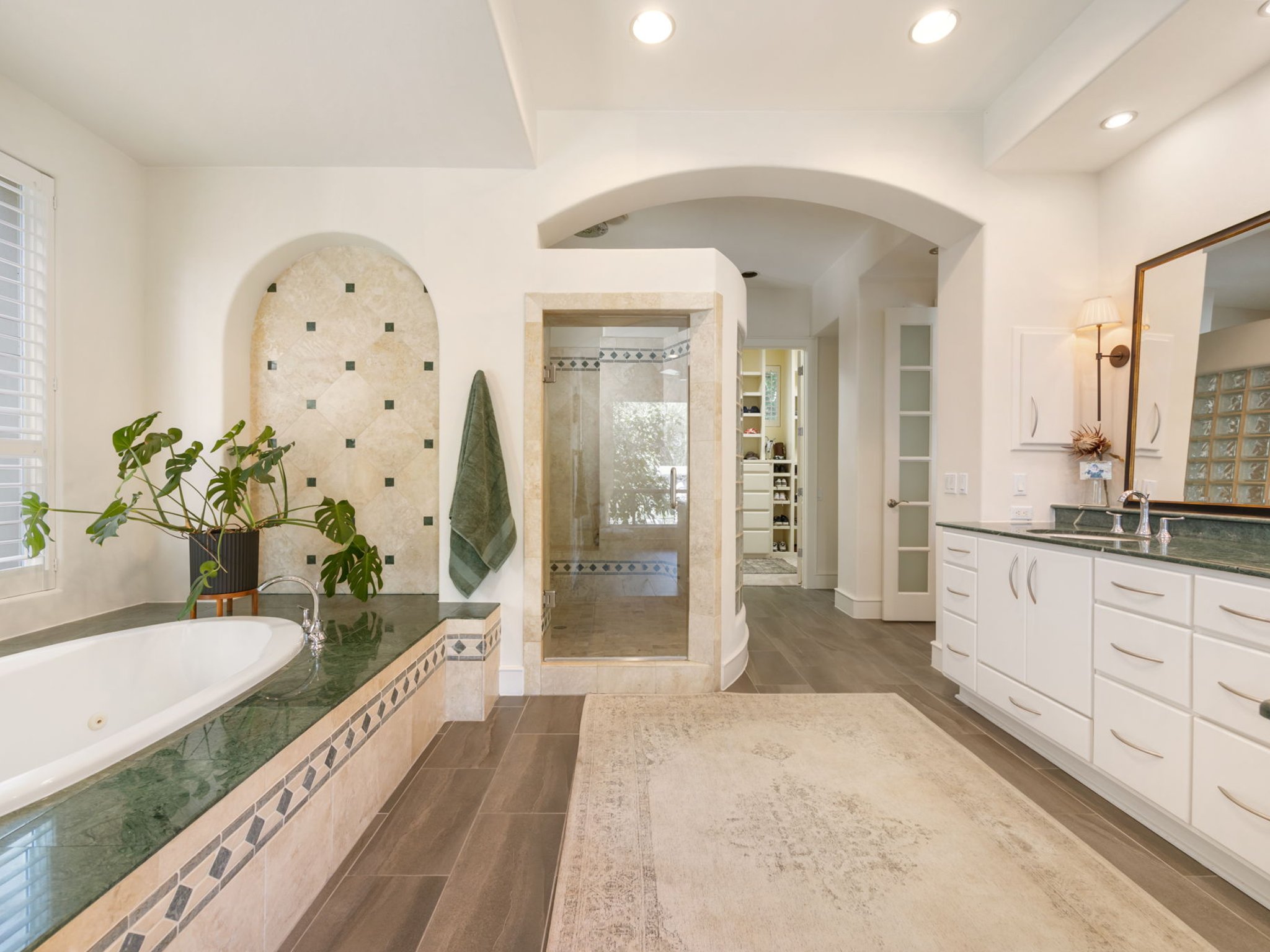  Private 2+ Acre Barton Creek Estate with Hill Country Views, Pool & Guest House - 物件實景