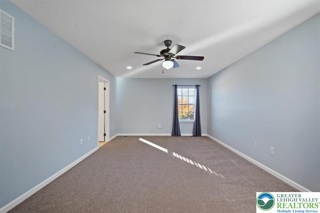 Palmer Twp, Pennsylvania, 18045, United States, 4 Bedrooms Bedrooms, ,3 BathroomsBathrooms,Residential,For Sale,2000563