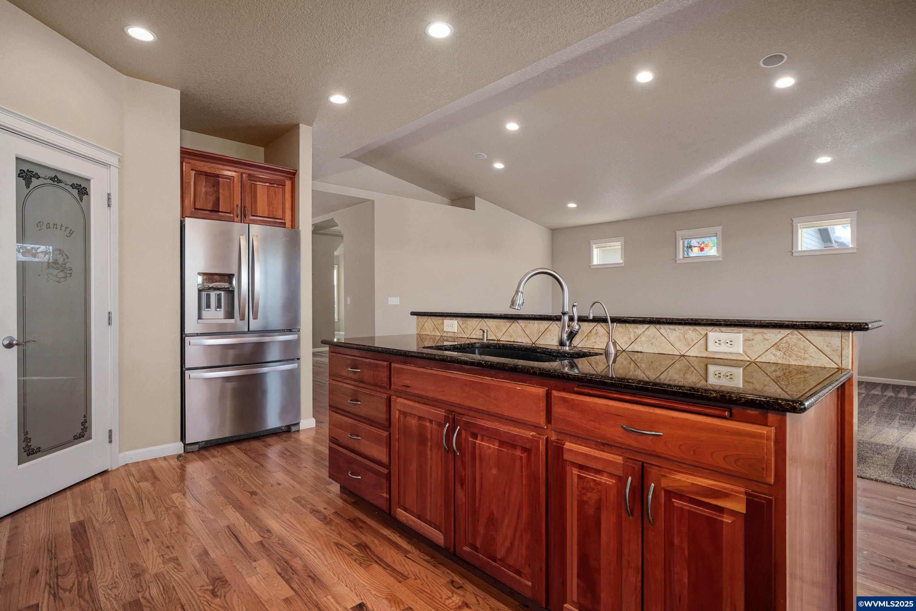 Salem, Oregon, 97306, United States, 3 Bedrooms Bedrooms, ,3 BathroomsBathrooms,Residential,For Sale,1989226