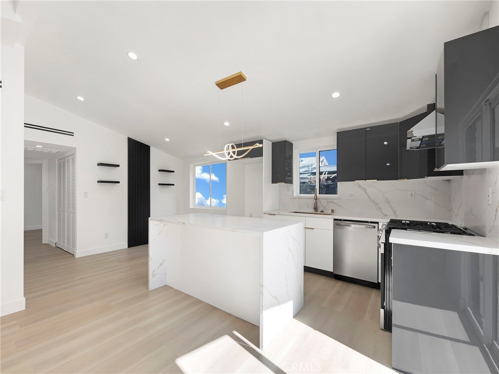 Winnetka, California, 91306, United States, 5 Bedrooms Bedrooms, ,3 BathroomsBathrooms,Residential,For Sale,1987319