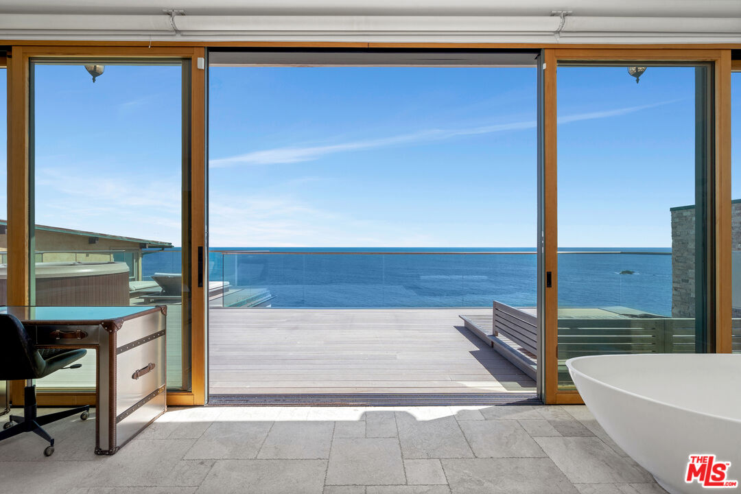 Malibu, California, 90265, United States, 3 Bedrooms Bedrooms, ,3 BathroomsBathrooms,Residential,For Sale,2002033