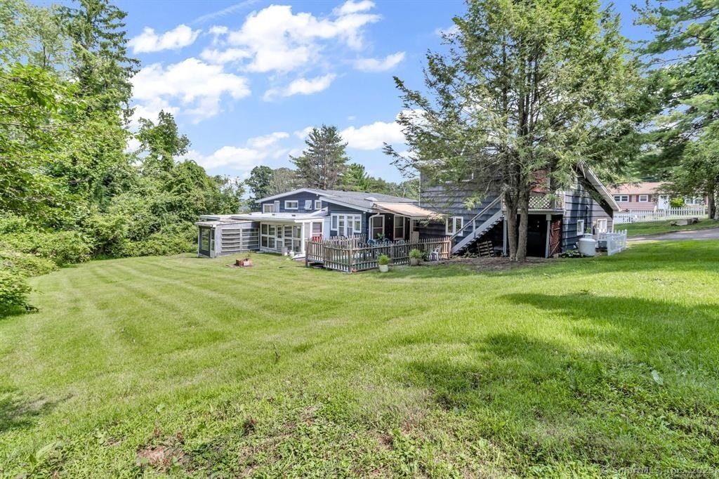 Brookfield, Connecticut, 06804, United States, 4 Bedrooms Bedrooms, ,2 BathroomsBathrooms,Residential,For Sale,1730338